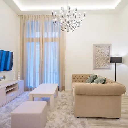 Iloftmalaga Velázquez Apartamento *